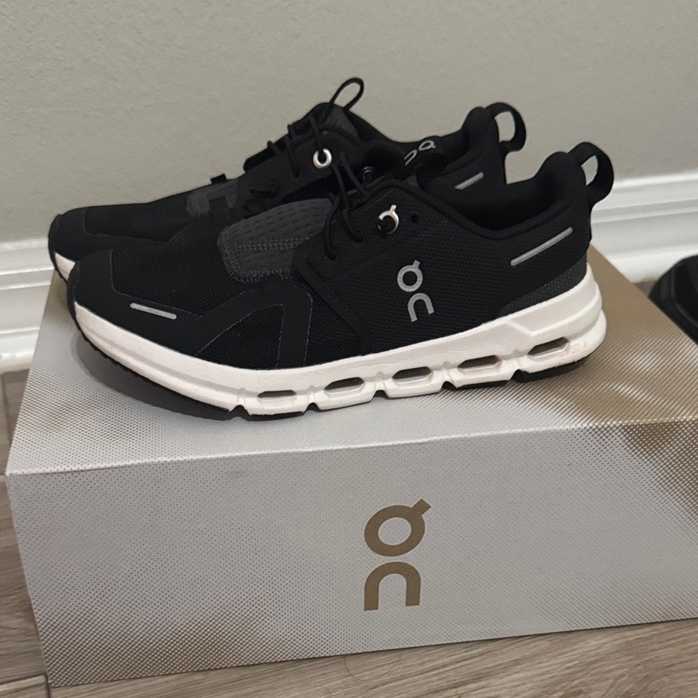 On Running Kids Sneakers - Black with White Sole